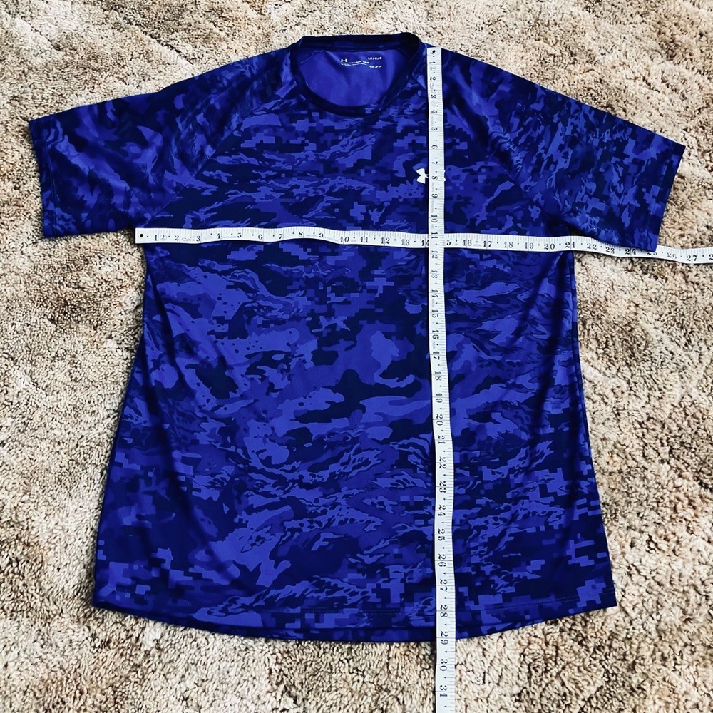 Under Armour T-Shirt, Sz. L, Royal Blue//Dark Blue Camo Abstract Print - Picture 6 of 6